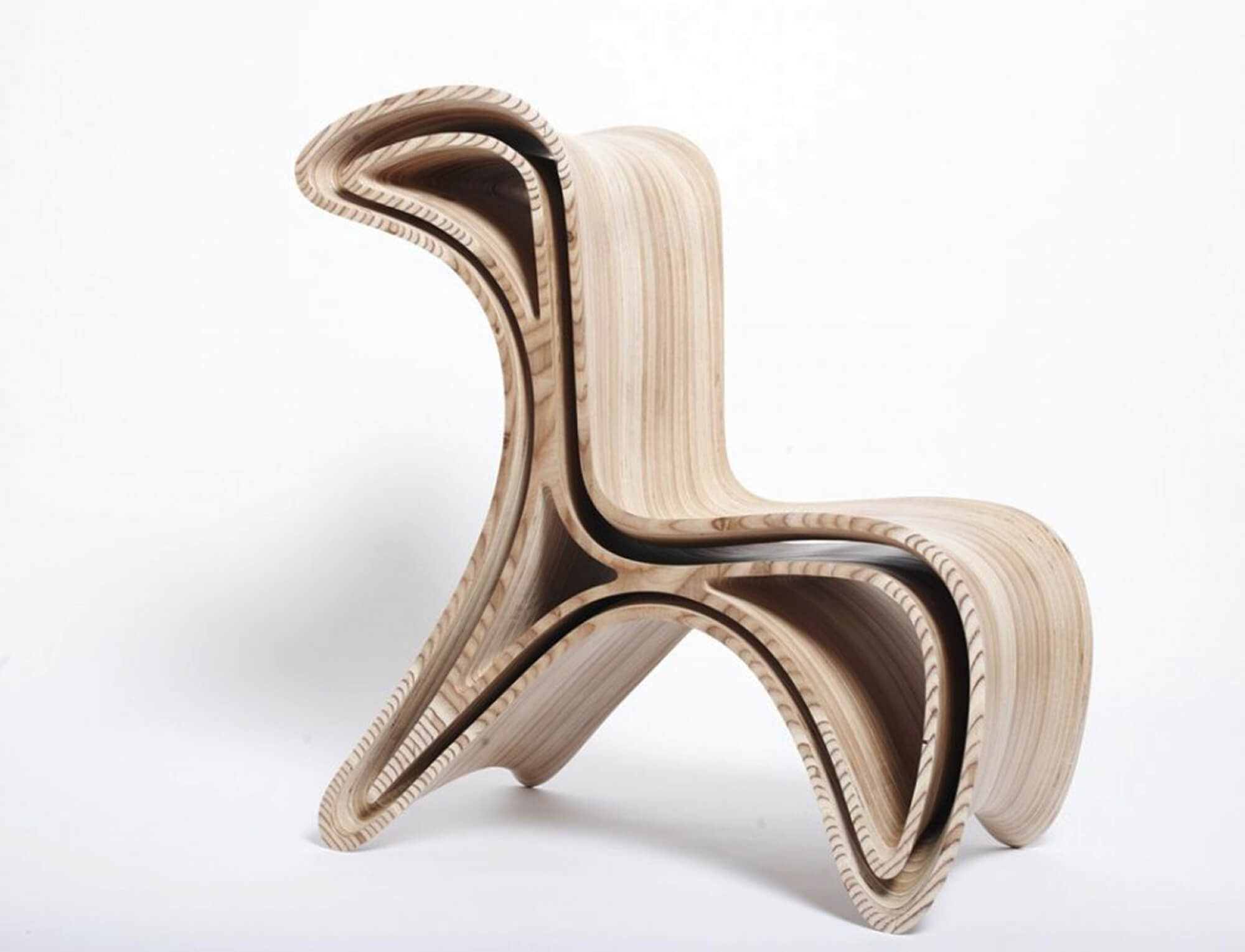 Кресло гнутое. Дизайнерские стулья из дерева. Необычные стулья. Оригинальные дизайнерские стулья. Дизайнерские стулья из фанеры.